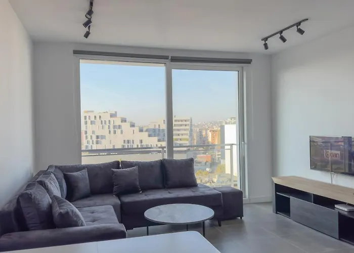 Urban Serenity Skyline View Apartment 2