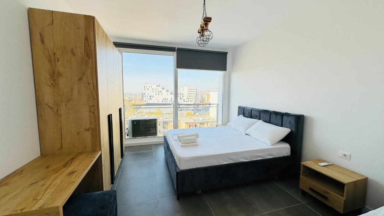 Urban Serenity Skyline View 2 Appartement